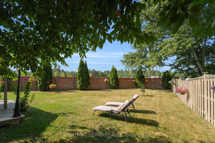 Photo 36 at 304 Rhodes Circle, Glenway Estates, Newmarket