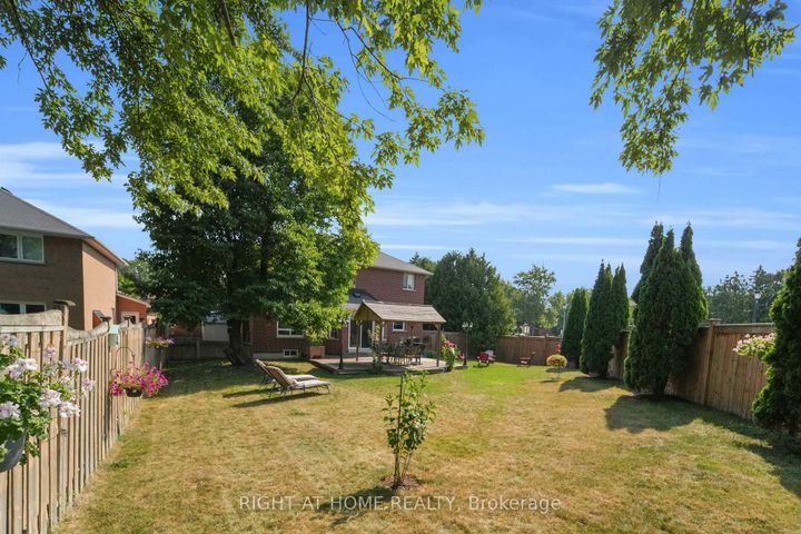 Photo 38 at 304 Rhodes Circle, Glenway Estates, Newmarket
