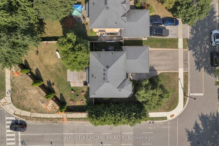 Photo 39 at 304 Rhodes Circle, Glenway Estates, Newmarket