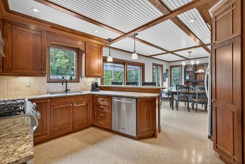 Photo 10 at 869 Magnolia Avenue, Leslie Valley, Newmarket