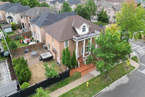 Photo 1 at 2 Foxhunt Drive, Vellore Village, Vaughan