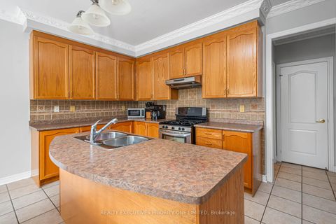 Photo 18 at 2 Foxhunt Drive, Vellore Village, Vaughan