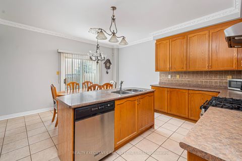 Photo 20 at 2 Foxhunt Drive, Vellore Village, Vaughan