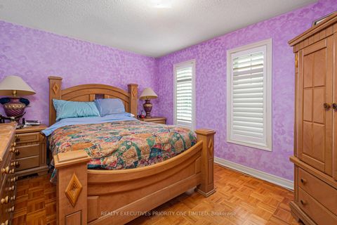 Photo 28 at 2 Foxhunt Drive, Vellore Village, Vaughan