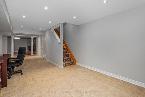 Photo 31 at 2 Foxhunt Drive, Vellore Village, Vaughan