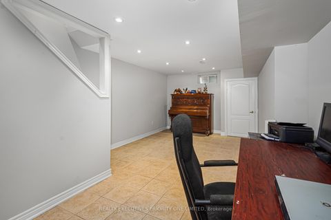 Photo 32 at 2 Foxhunt Drive, Vellore Village, Vaughan