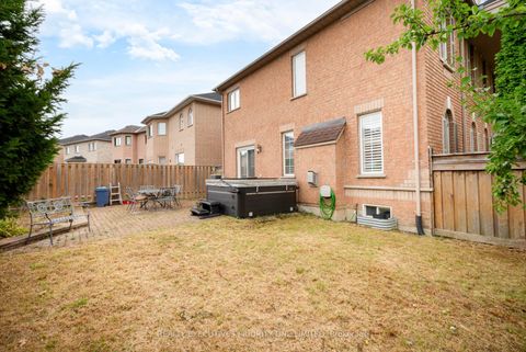 Photo 39 at 2 Foxhunt Drive, Vellore Village, Vaughan