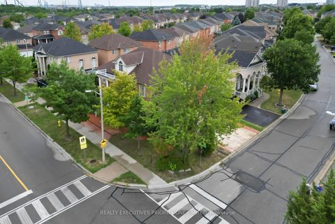Photo 44 at 2 Foxhunt Drive, Vellore Village, Vaughan