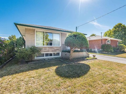 Photo 1 at 15 Hughey Crescent, Ionview, Toronto