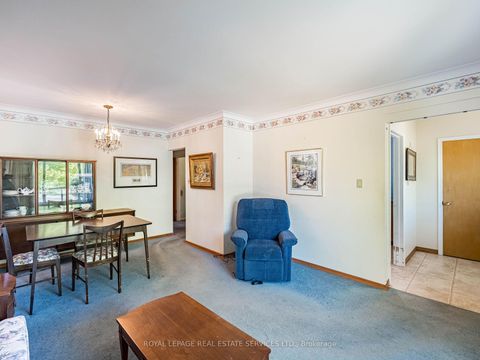 Photo 7 at 15 Hughey Crescent, Ionview, Toronto