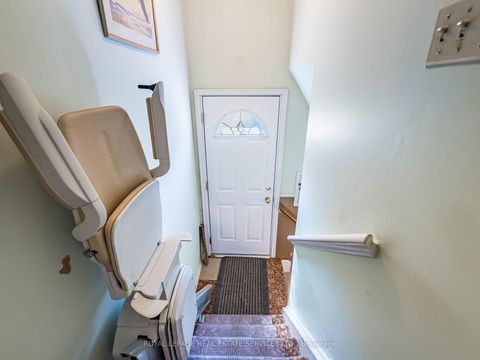Photo 19 at 15 Hughey Crescent, Ionview, Toronto