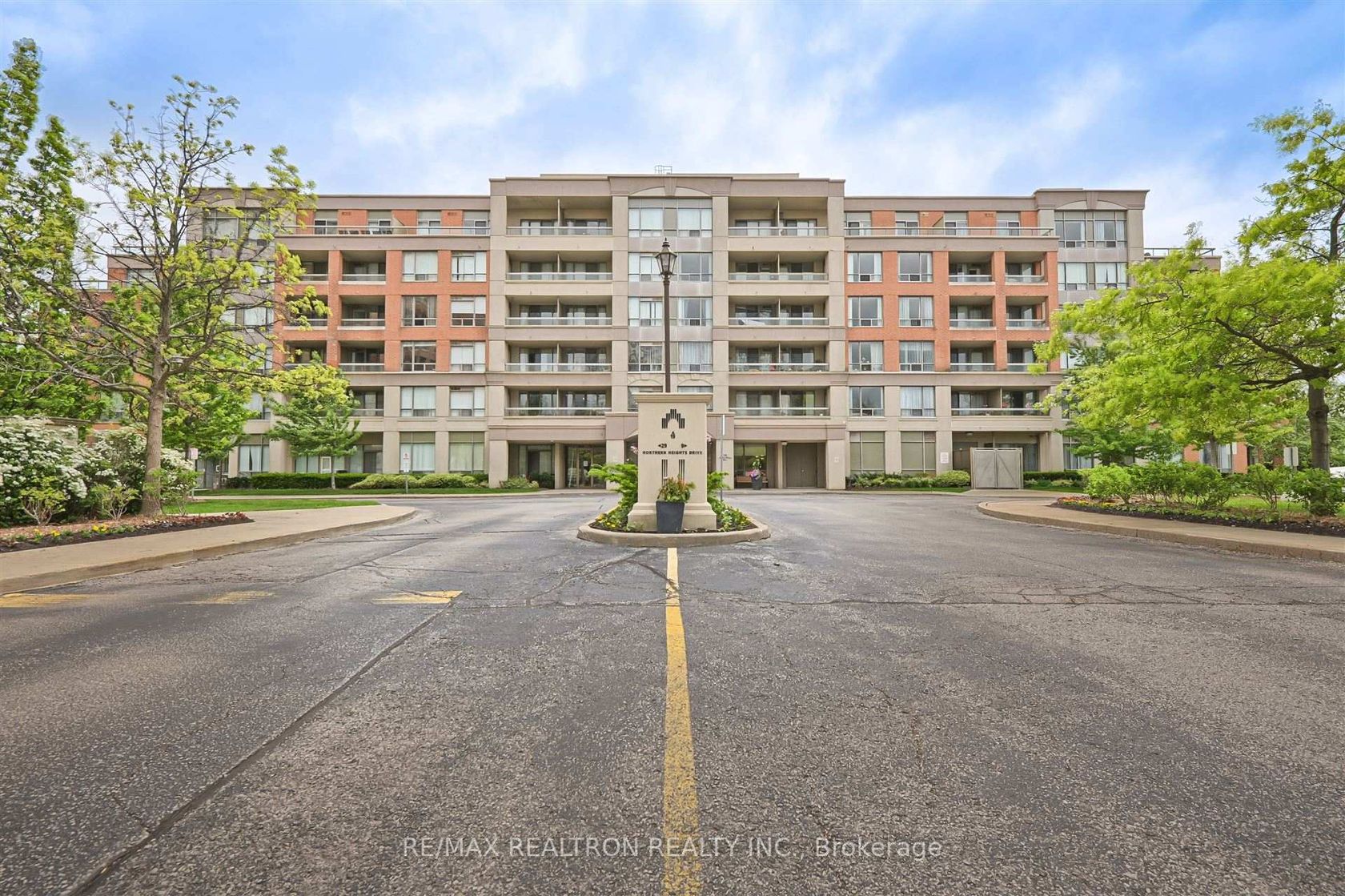 510 - 19 Northern Heights Drive, Langstaff, Richmond Hill 