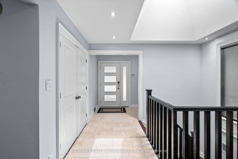 Photo 5 at 42 Heathview Avenue, Bayview Village, Toronto
