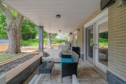 Photo 33 at 42 Heathview Avenue, Bayview Village, Toronto