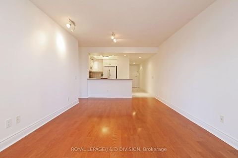 Photo 5 at 924 - 15 Northtown Way, Willowdale East, Toronto