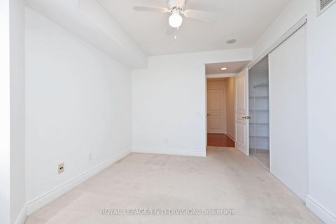 Photo 11 at 924 - 15 Northtown Way, Willowdale East, Toronto