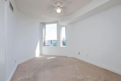 Photo 14 at 924 - 15 Northtown Way, Willowdale East, Toronto