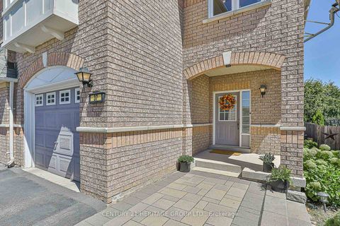 Photo 2 at 37 Peak Point Boulevard, Rural Vaughan, Vaughan