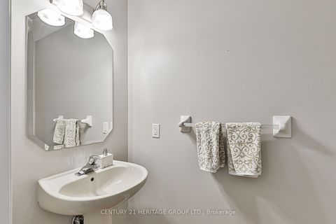 Photo 11 at 37 Peak Point Boulevard, Rural Vaughan, Vaughan