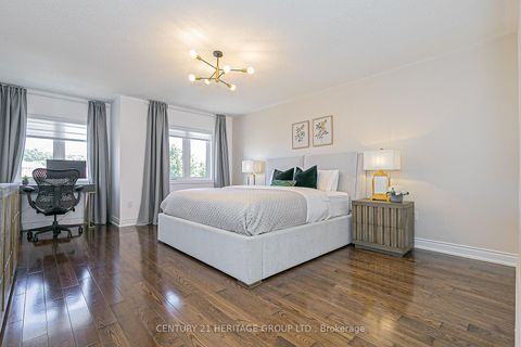 Photo 15 at 37 Peak Point Boulevard, Rural Vaughan, Vaughan