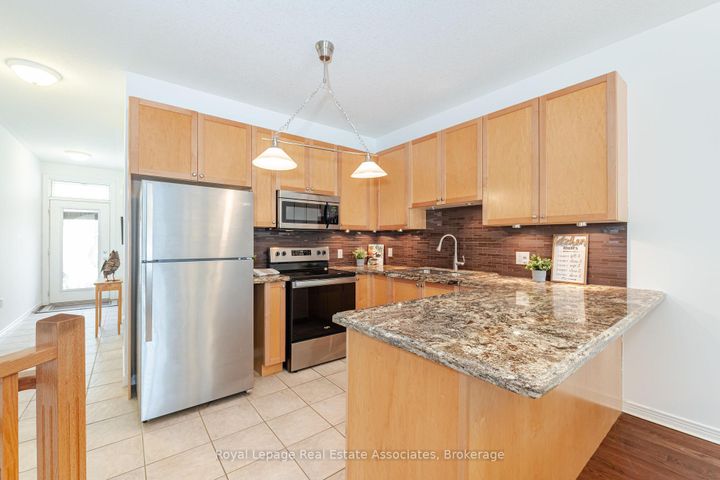 Photo 5 at 10 Cornflower Crescent, Rural Glanbrook, Hamilton