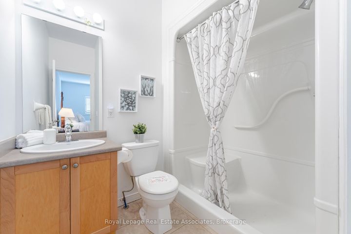 Photo 16 at 10 Cornflower Crescent, Rural Glanbrook, Hamilton