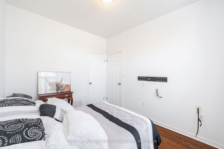 Photo 18 at 10 Cornflower Crescent, Rural Glanbrook, Hamilton