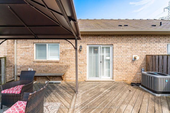 Photo 26 at 10 Cornflower Crescent, Rural Glanbrook, Hamilton