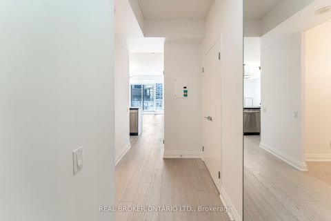 Photo 2 at 1509 - 83 Redpath Avenue, Mount Pleasant West, Toronto
