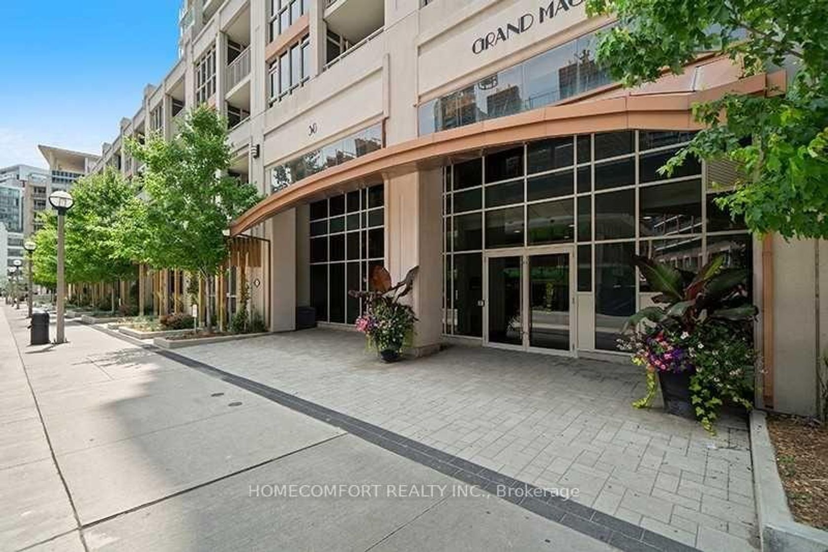 2041 - 38 Grand Magazine Street, Niagara, Toronto by Loree Meneguzzi Real Estate 2041 - 38 Grand Magazine Street, Niagara, Toronto