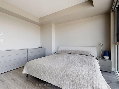 Photo 15 at 915 - 99 The Donway W, Don Mills, Toronto