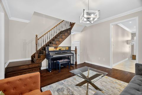 Photo 7 at 9 Robert Green Crescent, Patterson, Vaughan