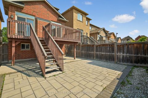 Photo 33 at 9 Robert Green Crescent, Patterson, Vaughan