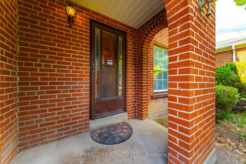 Photo 2 at 19 Knockbolt Crescent, Agincourt North, Toronto