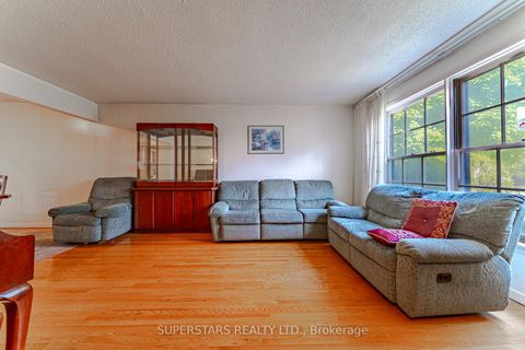 Photo 4 at 19 Knockbolt Crescent, Agincourt North, Toronto