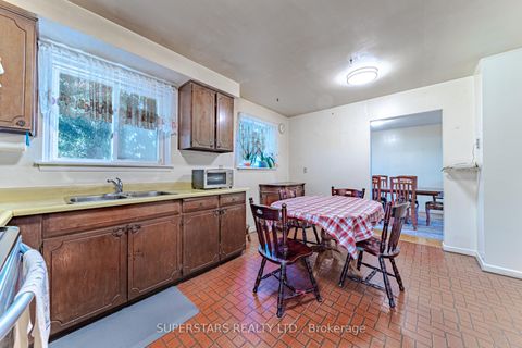 Photo 9 at 19 Knockbolt Crescent, Agincourt North, Toronto