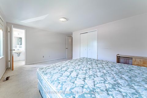 Photo 17 at 19 Knockbolt Crescent, Agincourt North, Toronto