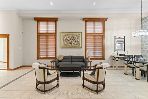 Photo 4 at 96 Wardlaw Place, Vellore Village, Vaughan