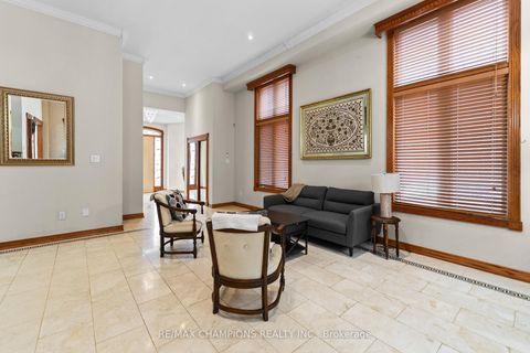 Photo 5 at 96 Wardlaw Place, Vellore Village, Vaughan