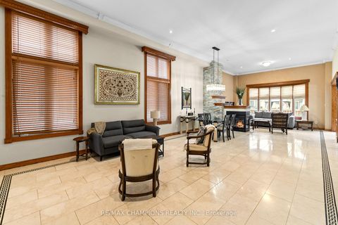 Photo 7 at 96 Wardlaw Place, Vellore Village, Vaughan