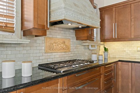 Photo 13 at 96 Wardlaw Place, Vellore Village, Vaughan