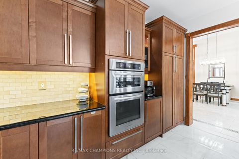 Photo 15 at 96 Wardlaw Place, Vellore Village, Vaughan