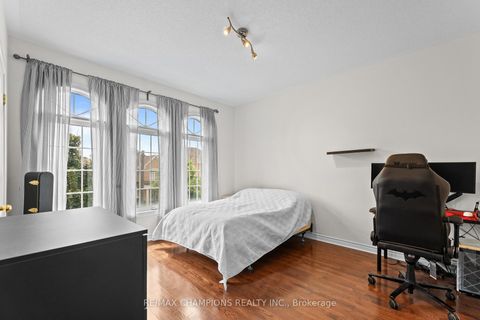 Photo 35 at 96 Wardlaw Place, Vellore Village, Vaughan