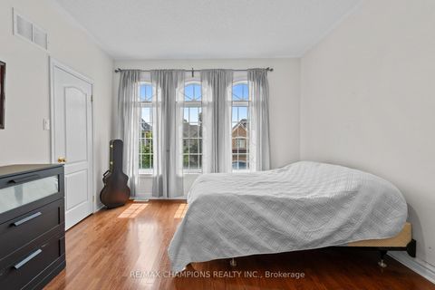 Photo 36 at 96 Wardlaw Place, Vellore Village, Vaughan