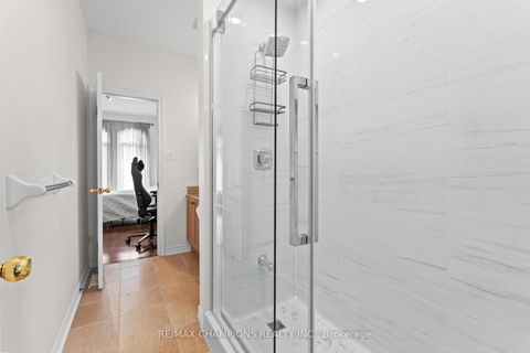 Photo 37 at 96 Wardlaw Place, Vellore Village, Vaughan