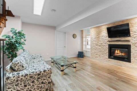 Photo 43 at 96 Wardlaw Place, Vellore Village, Vaughan