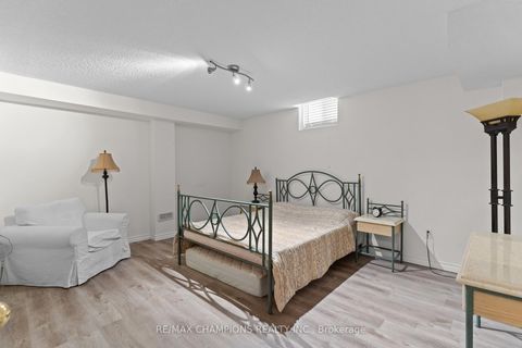 Photo 46 at 96 Wardlaw Place, Vellore Village, Vaughan