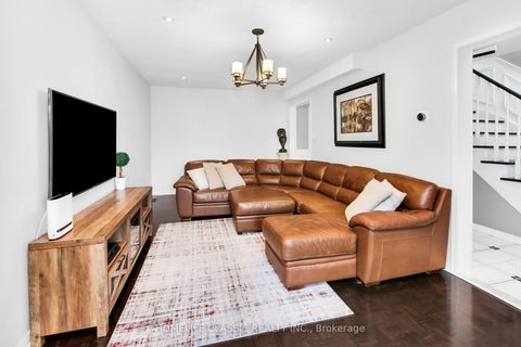 Photo 5 at 72 Gayla Street, Brownridge, Vaughan