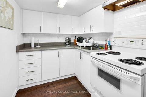 Photo 27 at 72 Gayla Street, Brownridge, Vaughan