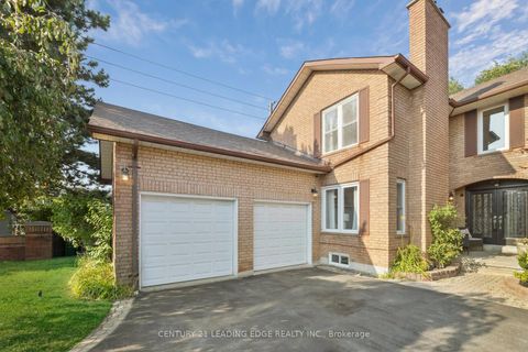 Photo 0 at 25 Strawberry Hills Drive, Milliken, Toronto